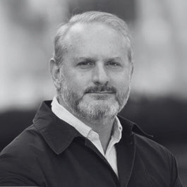 Headshot of Scott Bowman