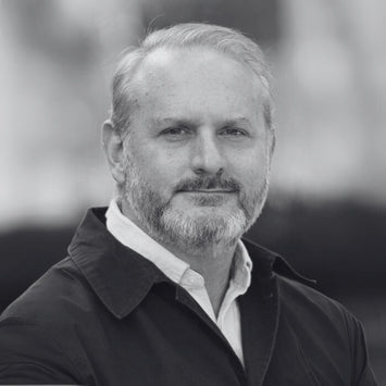 Headshot of Scott Bowman